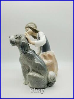 Retired Large Lladro #1334 Chow Time Girl Feeding Dog Porcelain Gloss Figurine