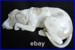 Retired Lladro #1067 Old Hound Dog Reclining Large 10 Long Made In Spain