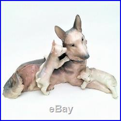 Retired Lladro #6454'German Shepherd with Puppies' Dog Figurine
