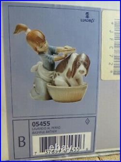 Retired Lladro Figurine 5455 Bashful Bather With Box Girl washing Dog In Tub 5