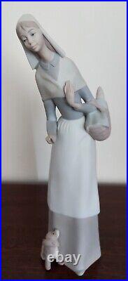 Retired Lladro Girl With Goose and Dog Figurine # 4866 10.75 Tall Matt Finish