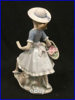 Retired Lladro Mirth in the Country (with dog) #4920 Alegrio en el Campo RARE