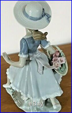 Retired Lladro Mirth in the Country (with dog) #4920 Alegrio en el Campo RARE