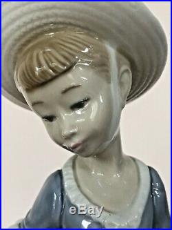 Retired Lladro Mirth in the Country (with dog) #4920 Alegrio en el Campo RARE