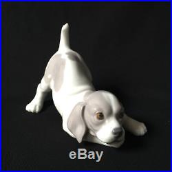 Retired Llardo Porcelain Pouncing Beagle Puppy Dog Figurine 1070
