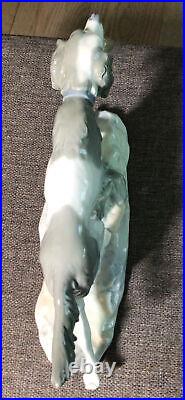 Retired Setter Hunting Dog With Pheasant In mouth Retired LLadro Approx'63-'80