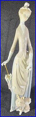 Retired Vintage LARGE Lladró Women with Dog #4761 Collectors Glossy