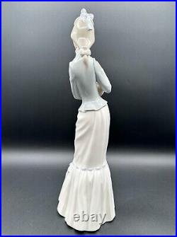Stunning 15''Tall LLADRÓ A Walk with the Dog Woman Figurine #4893 Glazed, MINT