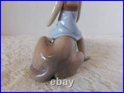 Stunning Lladro Spain Figure #6229 Contented Companion Girl Brushing Dog / Mint