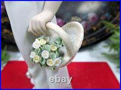 Stunning Vintage Lladro Garden Classic Porcelain Figurine 7617 Dog