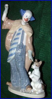 Super Rare Nao LLADRO Clown With Dog Chasing Ball, Superb Condition 11 1/2 X 7