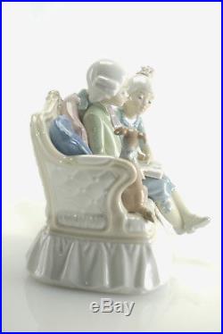 Superb Vintage Lladro Story Time Figurine #5229 Retired Boy Girl Dog on Couch
