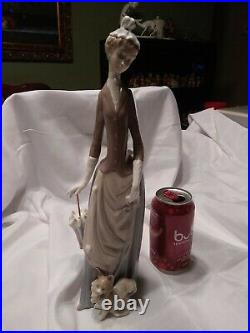 Tall Lladro -14 Woman With Dog & Pearl Handled Umbrella/Parasol #4761 Mint