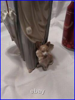 Tall Lladro -14 Woman With Dog & Pearl Handled Umbrella/Parasol #4761 Mint