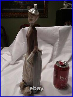 Tall Lladro -14 Woman With Dog & Pearl Handled Umbrella/Parasol #4761 Mint