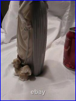 Tall Lladro -14 Woman With Dog & Pearl Handled Umbrella/Parasol #4761 Mint