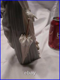 Tall Lladro -14 Woman With Dog & Pearl Handled Umbrella/Parasol #4761 Mint