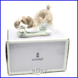 VINTAGE 1990 LLADRO A Sweet Smell Puppy Dog FIGURINE IN BOX. 06832. SPAIN