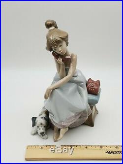 VINTAGE ESTATE LLADRO #5466 CHIT CHAT GIRL ON PHONE With DOG PORCELAIN FIGURINE