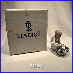 VINTAGE LLADRO Joy in a Basket Girl with Puppies Figurine #5595 Retired