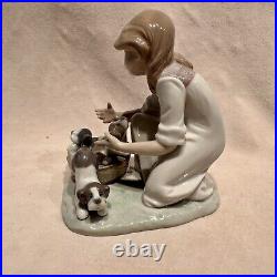 VINTAGE LLADRO Joy in a Basket Girl with Puppies Figurine #5595 Retired
