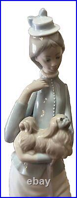 VTG Lladro A WALK WITH THE DOG 1974-2004 #4993 Porcelain Made In Spain 14.5 NB