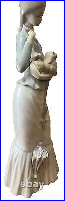 VTG Lladro A WALK WITH THE DOG 1974-2004 #4993 Porcelain Made In Spain 14.5 NB