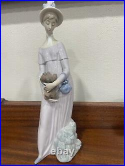 VTG Lladro Lady Holding Pekingese Dog Glossy Porcelain Dated 1970. READ