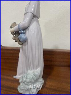 VTG Lladro Lady Holding Pekingese Dog Glossy Porcelain Dated 1970. READ