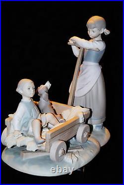 Very Rare Lladro Girl Pulling Boy Dog In Wagon #1245 Figurine Spain Valencia