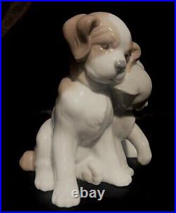 VeryAdorableLladro Against All Odds Dog/Kitty (8301 Mint Condition) Glaze