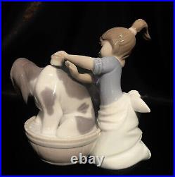 VeryAdorableLladro Bashful Bather Child/Dog (2273 Mint Condition) Glaze