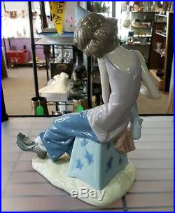 Vintage 1971-1974 Lladro Porcelain Clown with Dog Figurine (#5059)