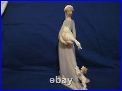 Vintage 1974 Lladro girl with goose and dog Retired 1985 10.5 high. #4866
