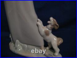 Vintage 1974 Lladro girl with goose and dog Retired 1985 10.5 high. #4866