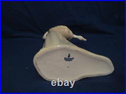 Vintage 1974 Lladro girl with goose and dog Retired 1985 10.5 high. #4866