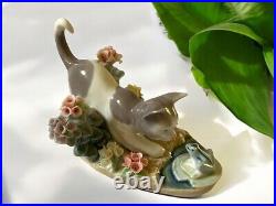 Vintage 1983 Lladro Spain #1442 Kitty Porcelain Playful Cat and Frog NWOB