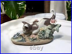 Vintage 1983 Lladro Spain #1442 Kitty Porcelain Playful Cat and Frog NWOB