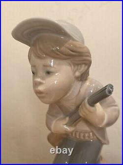 Vintage LLADRO Hunting Boy With Shotgun and Dog #4971 Retired Mint Condition