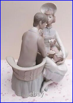 Vintage LLADRO Matte Figurine #4830 You & Me Man, Lady & Dog Seated