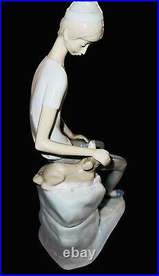 Vintage LLADRO NAO Hebrew Jewish BOY with DOG Pristine Blue Grey Glossy 11 Read