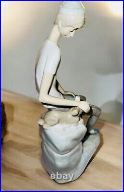 Vintage LLADRO NAO Hebrew Jewish BOY with DOG Pristine Blue Grey Glossy 11 Read