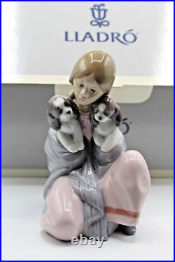 Vintage LLADRO Spain SNUGGLE UP Girl With Dog Puppies Porcelain Figurine #6226