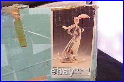 Vintage LLARDO Lady With Shawl #4914 & Dog Figurine Retired Original Box