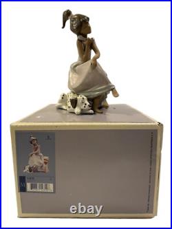 Vintage LLadro Chit Chat Porcelain Girl Dog Figurine #12310 With Box RETIRED