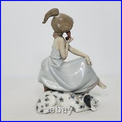 Vintage LLadro Chit Chat Porcelain Girl Dog Figurine #5466 7.5 x 5.5 With Box