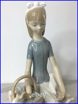Vintage Lladro Dove on Lap Girl with Picnic Basket Figurine #4909 Francisco Catala