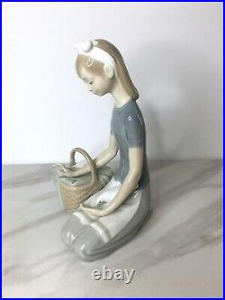 Vintage Lladro Dove on Lap Girl with Picnic Basket Figurine #4909 Francisco Catala