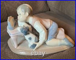 Vintage Lladro Figurine Jewish Boy with Dog Hanukkah Lights 6027 Retired 2000