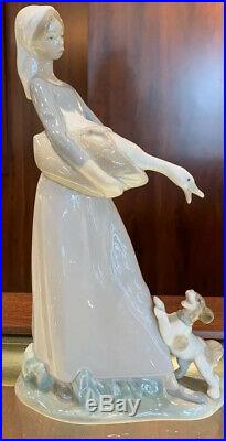 Vintage Lladro Figurine Lady Holding Goose With Dog Stamped Perfect Condition